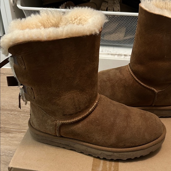 UGG Chestnut Bailey Bow Women’s 7 - Picture 4 of 12